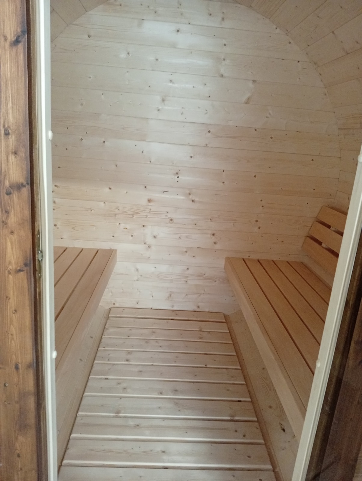 Montierte Runde Fasssauna 3 Meter aus Fichte – Outdoor Gartensauna mit Elektroofen – Bild 5