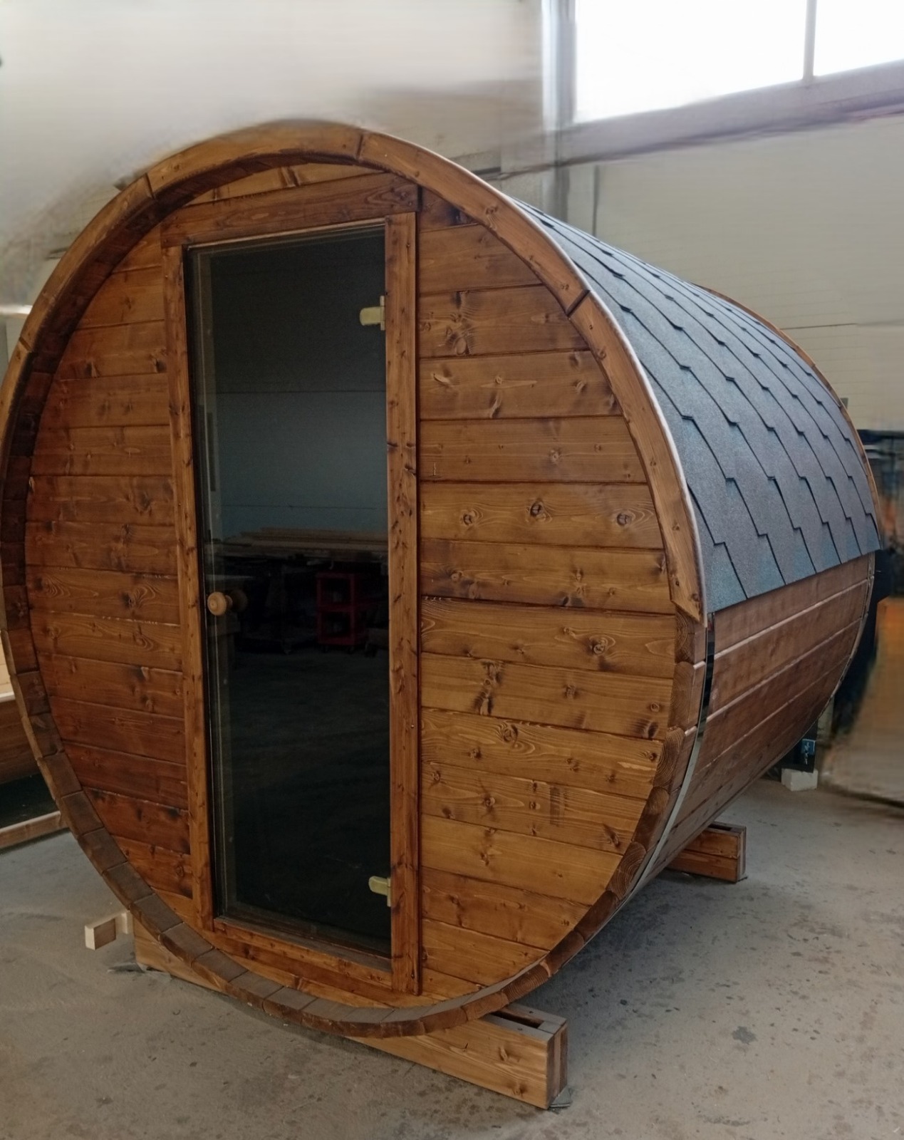 Montierte Runde Fasssauna 3 Meter aus Fichte – Outdoor Gartensauna mit Elektroofen – Bild 6