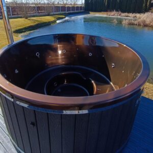 Hot Tub (Ø 200 cm) mit WPC-Außenverkleidung und externen Holzofen – Premium Badefass mit Acrylwanne, Hydromassage