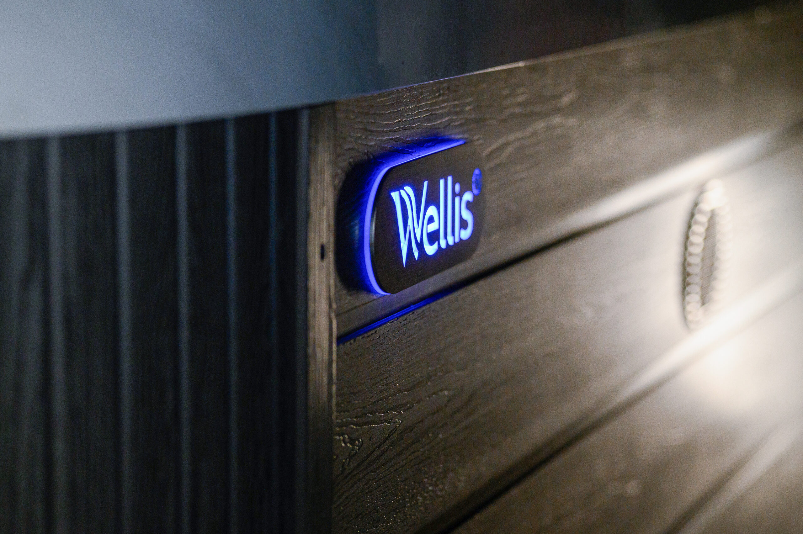 Wellis Vienna Life Whirlpool – Outdoor Spa mit 62 Massagedüsen – Bild 15