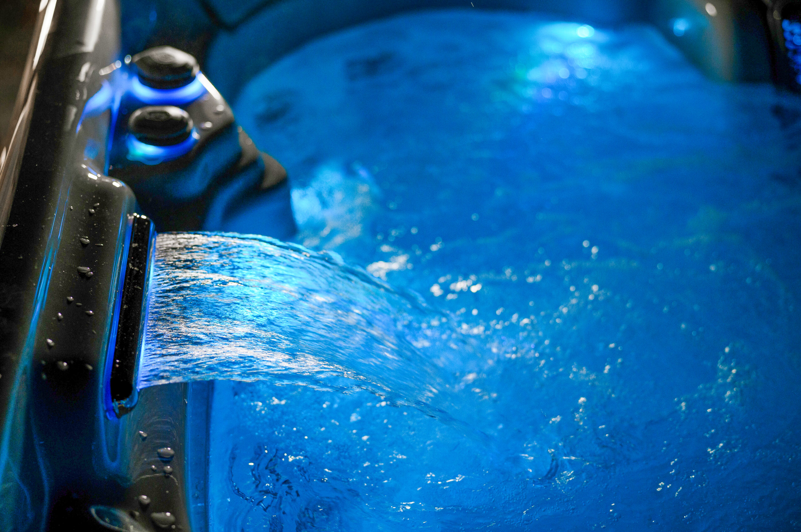 Wellis Vienna Life Whirlpool – Outdoor Spa mit 62 Massagedüsen – Bild 13