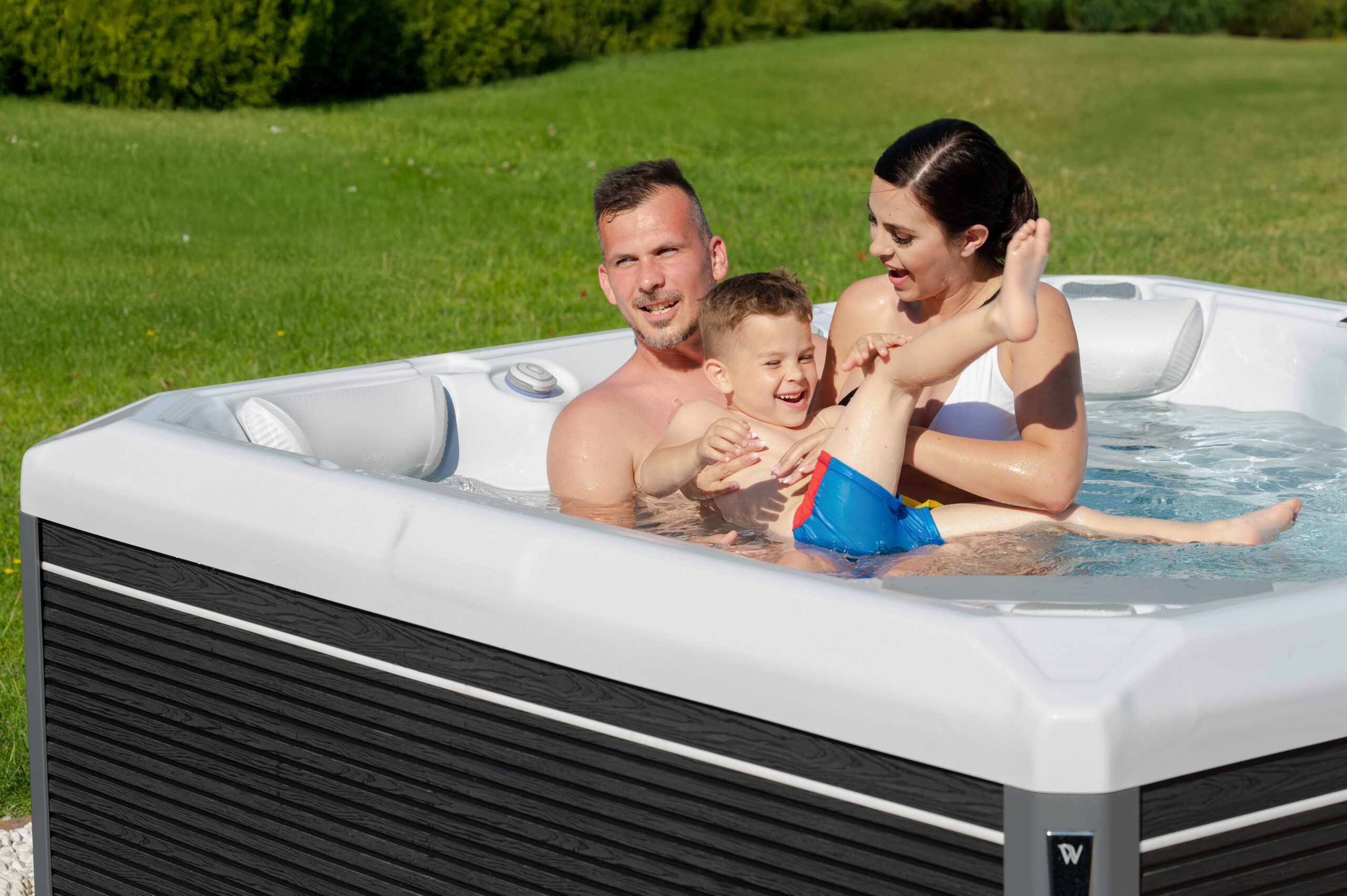 Wellis Makalu Life – Essential, Deluxe und Premium Edition mit 51 Düsen und 4 Infinity Jets – Bild 25