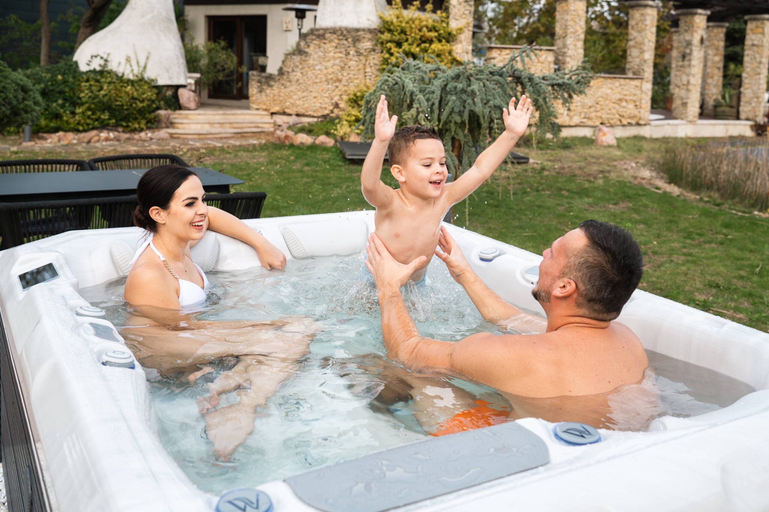 Wellis Teide Life – Deluxe und Premium Edition mit 32 Düsen und 2 Infinity Jets – Bild 25