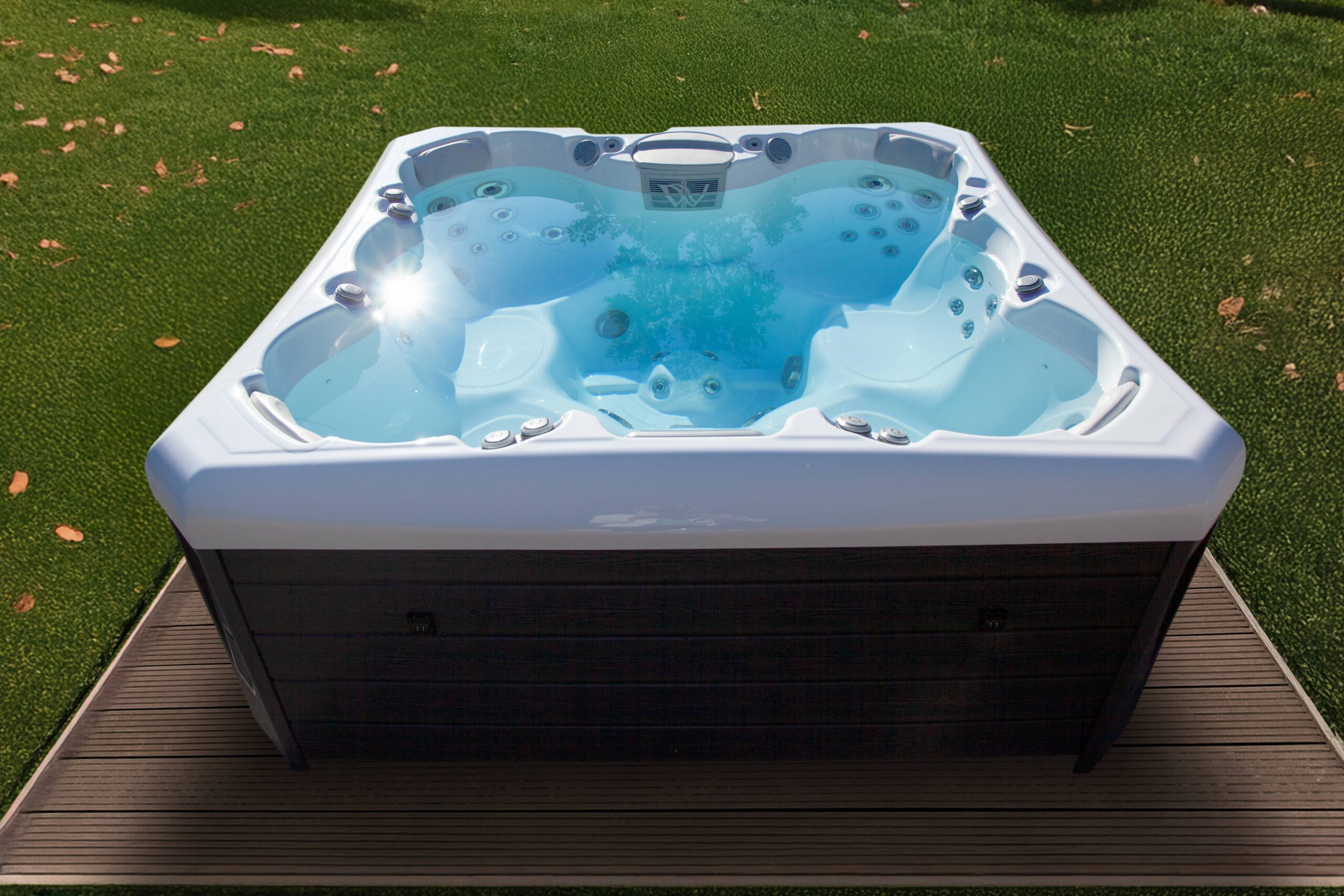 Wellis Lima Life Whirlpool – Deluxe und Premium Edition mit 44 Massagedüsen – Bild 5